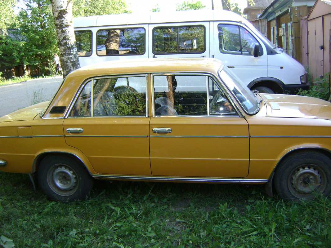 979.jpg