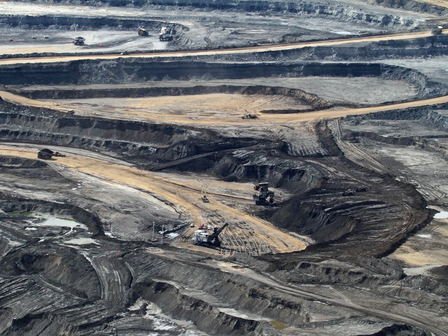 ere-to-make-real-money-in-the-oil-sands--where-creating-synthetic-crude-begins-in-the-strip-mine.jpg