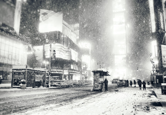 New+York+City+-+Snow+-+Winter+Night+in+Times+Square.jpg