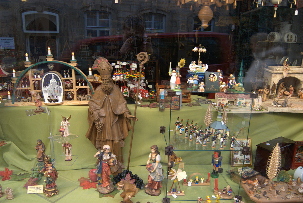 Витрина магазинчика