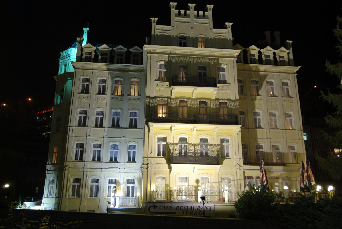 Чехия, Карловы Вары ночью