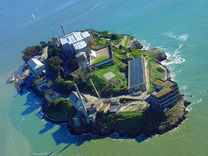 109286676_4979097_Alcatraz2.jpg