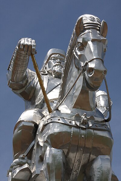 400px-Genghis_Khan_Equestrian_Statue.JPG