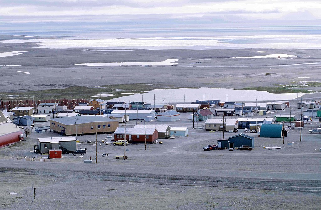 1024px-Resolute_Bay_1_1997-08-02.jpg